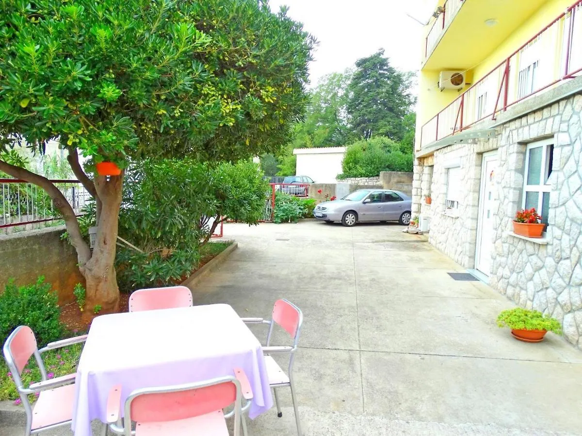 Apartments Zrinko Novi Vinodolski 0*,  Croatia