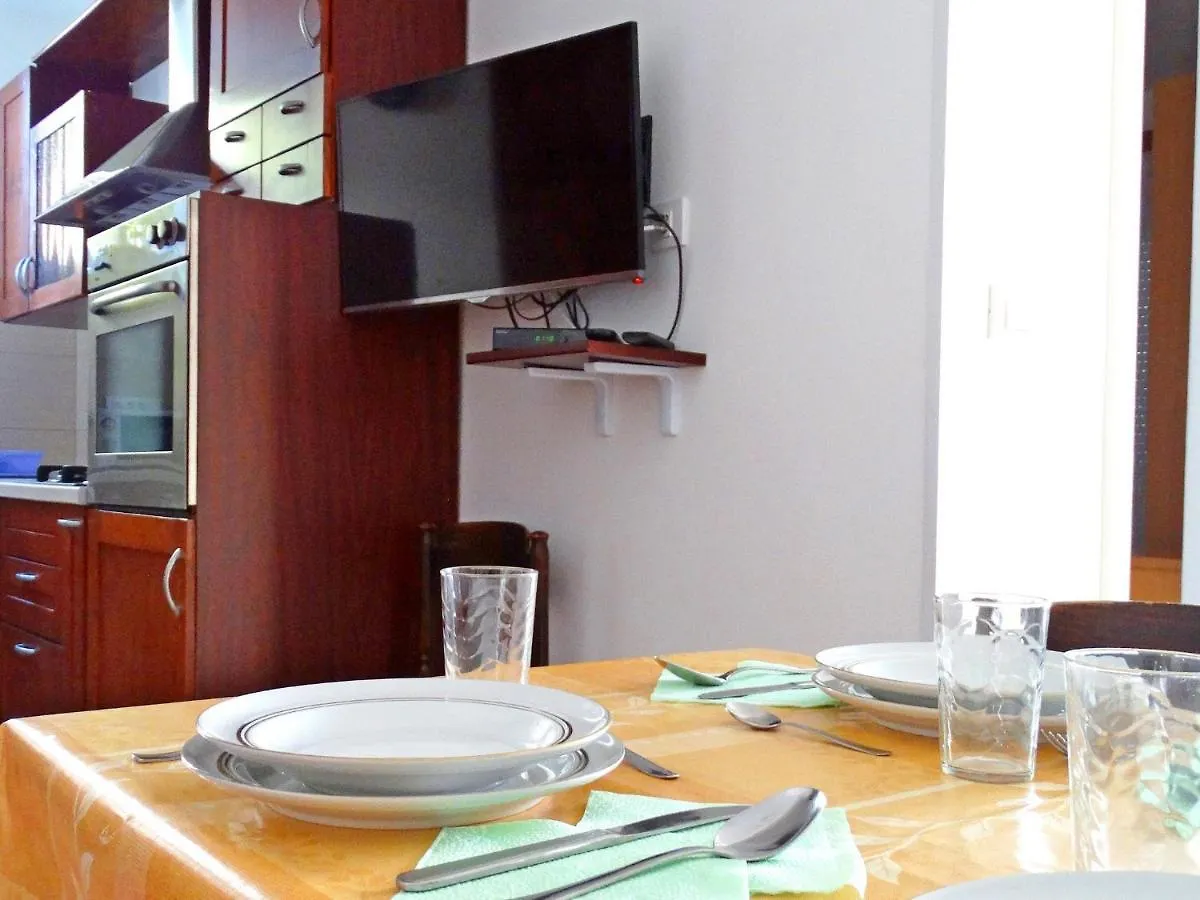 Apartments Zrinko Novi Vinodolski 0*,