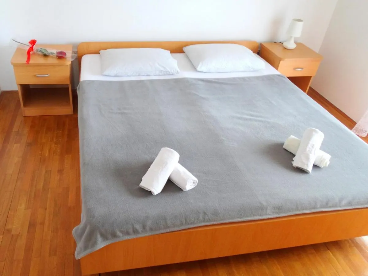 Apartments Zrinko Novi Vinodolski 0*,  Croatia