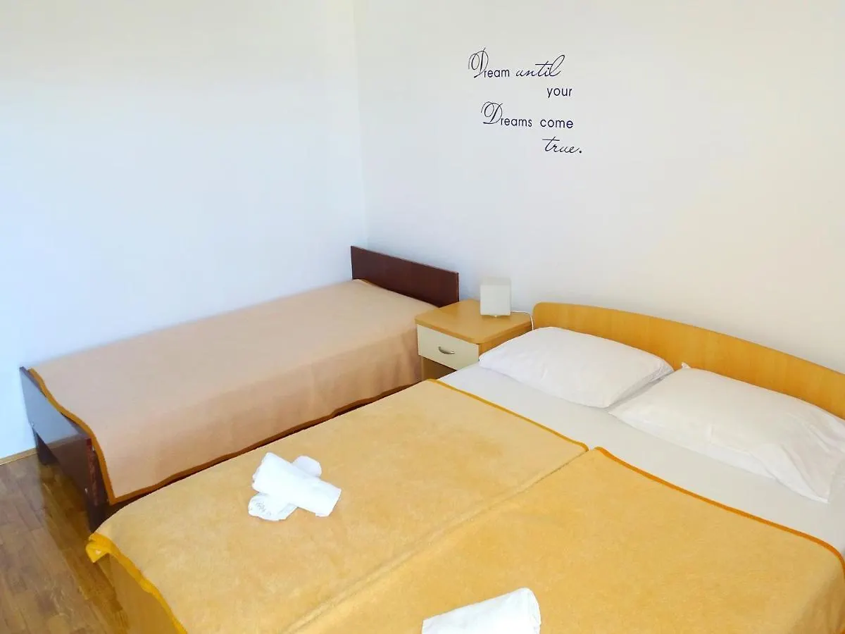 Apartments Zrinko Novi Vinodolski