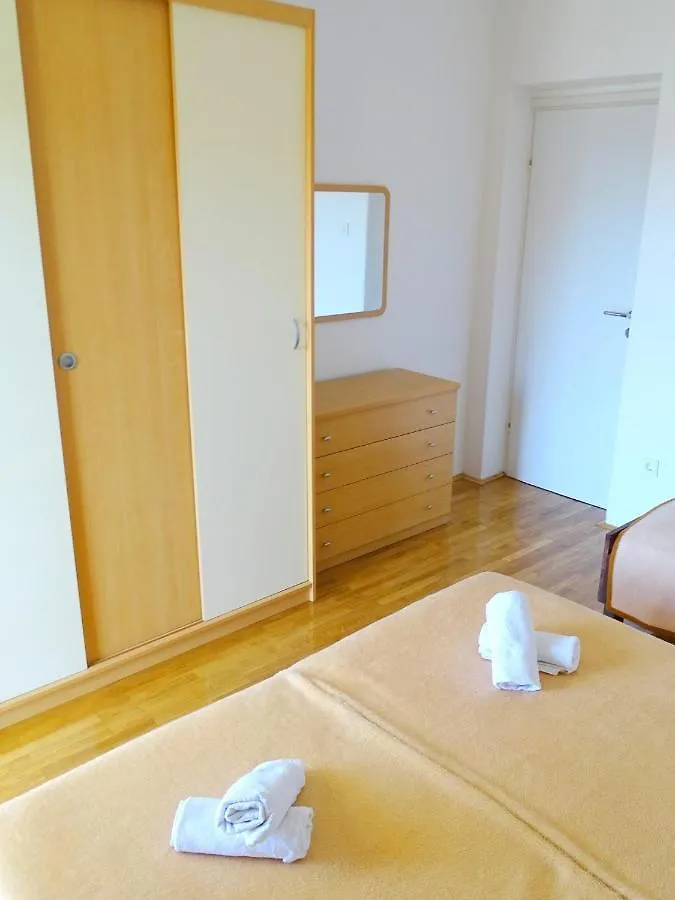 Apartments Zrinko Novi Vinodolski