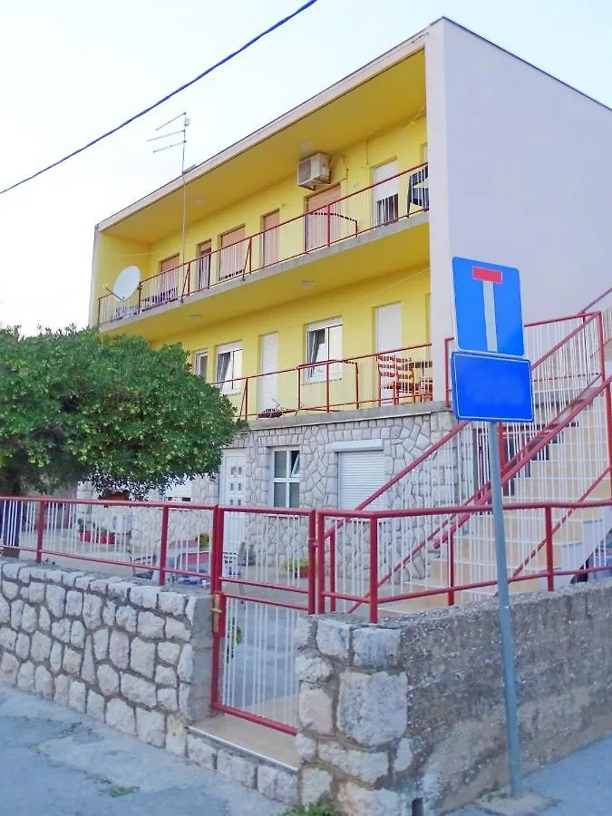 Apartments Zrinko Novi Vinodolski 0*,